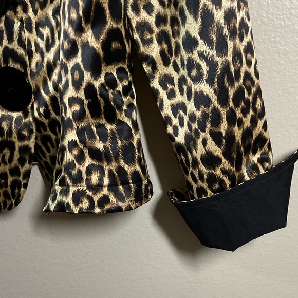 DESIGN TODAY’S VINTAGE ANIMAL PRINT JACKET WITH WIRED DOUBLE COLLAR.Y2K
BOHO MED - Picture 13 of 16